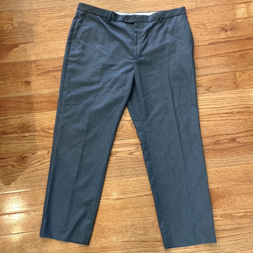 NWOT Mens Gray Dress Pants size 40 x 30